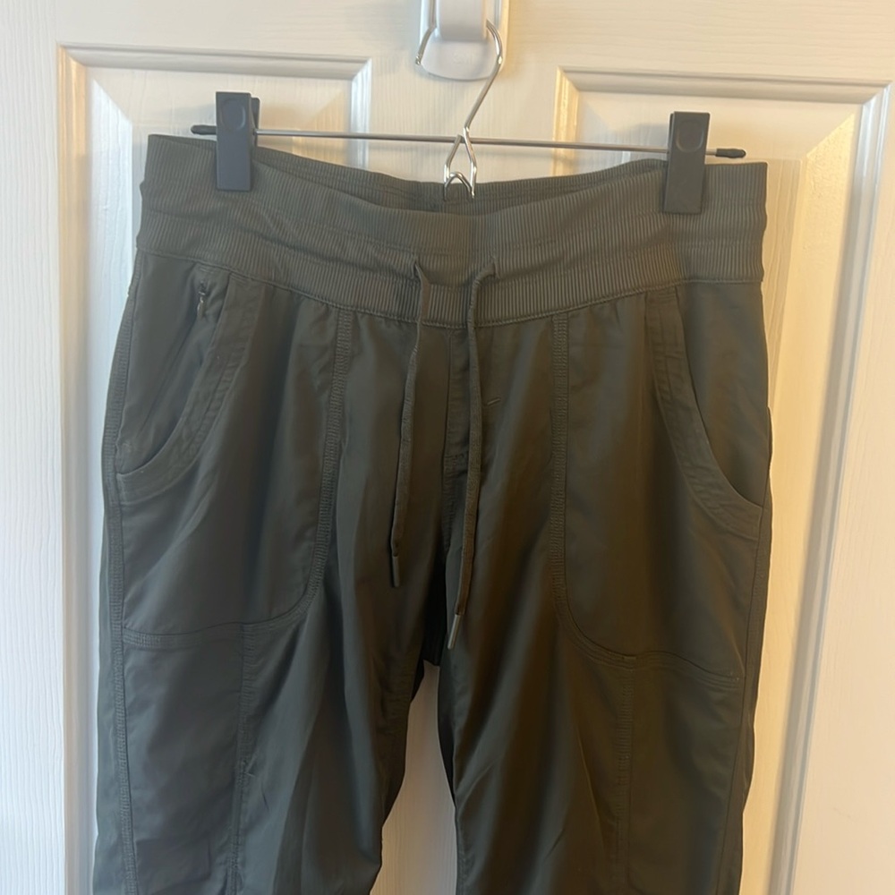 North face cargo type pants
